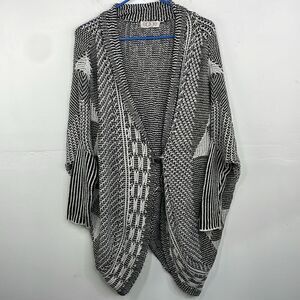 Pink Rose Kimono Sweater Aztec Design size Medium